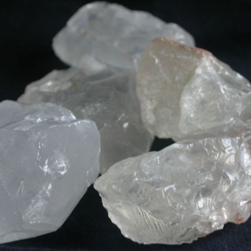 Raw Quartz Crystal metaphysical properties, meanings, uses, benefits, healing energies, chakras